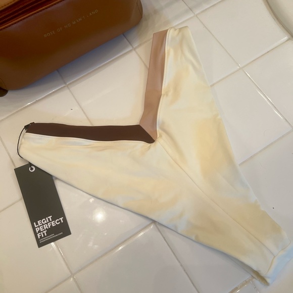 Jesse Bottom - Picture 2 of 2